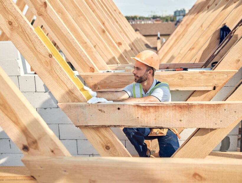 Krokwie dachowe – porównanie najważniejszych cech. Przewodnik budowlany