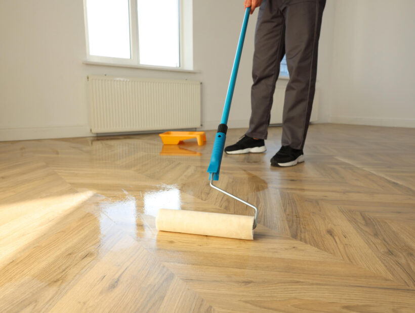 Olejowanie podłogi drewnianej – na czym polega i jak je wykonać?