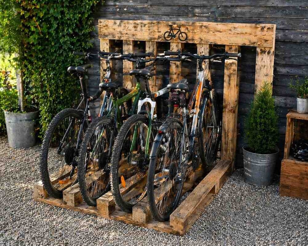 stojak na rowery z palet 